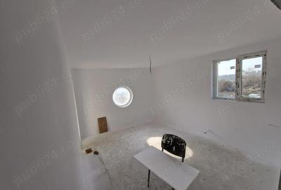 Casă cu 4 camere în Central - 3