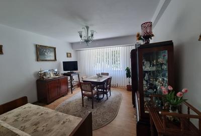 Apartament 2 camere decomandate- parter- Aleea Parcului