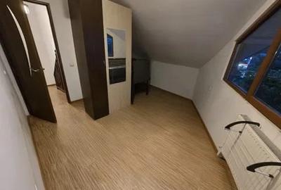 Apartament cu 4 camere decomandat în Cug - 6