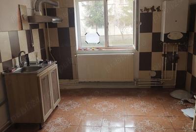 Vand apartament cu 2 camere in Rovinari - 5