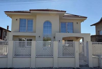 Casă cu 3 camere cu Teren 500 Mp în Central - 2