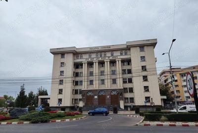 Apartament cu 2 camere decomandat în Central - 1