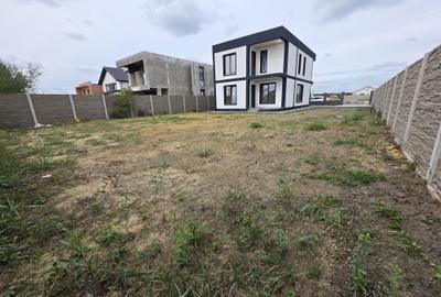 Casă Individuală de Vânzare 5 camere 3 băi Moșnița - 2