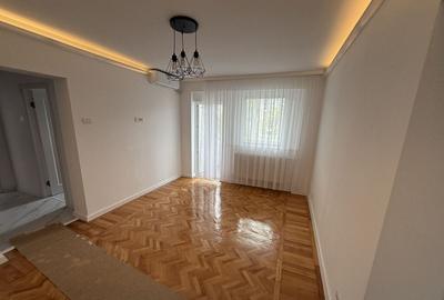 Apartament 3 camere zona Tomis II - 1