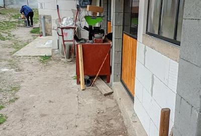 Casă cu 3 camere cu Teren 850 Mp în Central - 1
