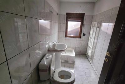 Imobil cu 3 case:C1 -3 nivele;C2-2nivele;C4-1 nivel;C3;C5;Piscina;Foisor - 18