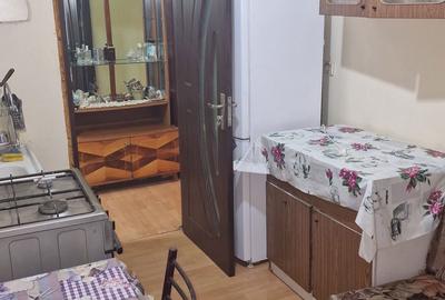 Apartament cu 2 camere decomandat în Craiovița Nouă - 1
