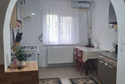 Apartament cu 2 camere decomandat în Rovine - 5