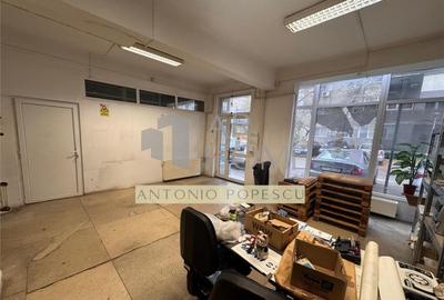 Spatiu comercial la parter de bloc, in Ploiesti, zona Bd. Bu - 2