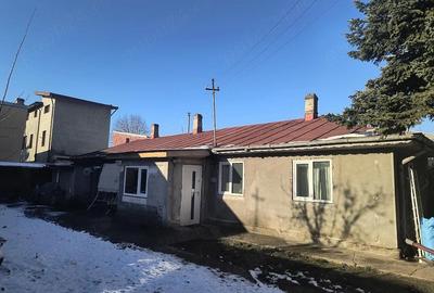 Casă cu Teren 300 Mp în Rahova