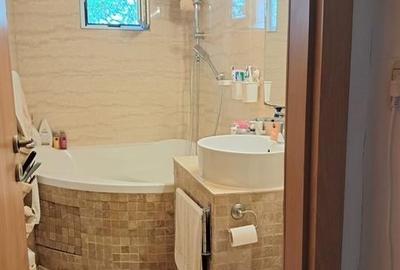Vanzare apartament 3 camere | centrala termica | Nerva Traian | etaj 2 | bloc 19 - 10