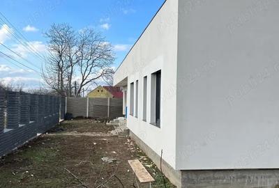 Casă cu 3 camere cu Teren 650 Mp în Orțișoara - 1
