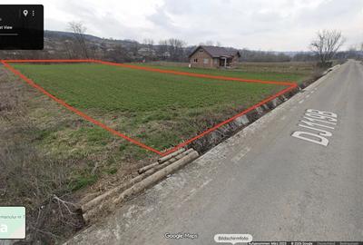 Teren de 2200 mp, în Crihan - 2