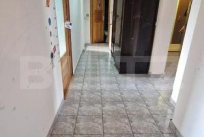 Apartament cu 4 camere decomandat în Astra - 2