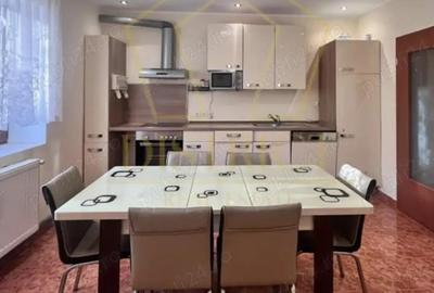 Casă cu 3 camere în Central