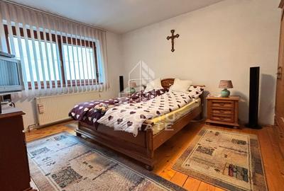 Casă individuală cu 8 camere cu Canalizare în Șagului - 2