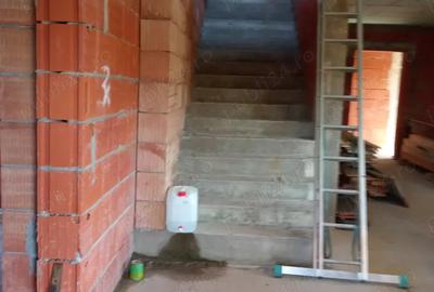 Casă cu 6 camere în Ghioroc - 7