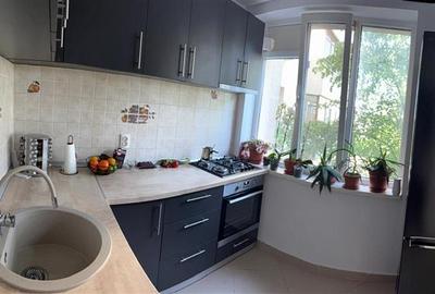 2 camere - renovat complet - Str Garii de Nord