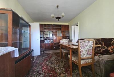 Buhusi - 3 camere  - etaj 3 - 3