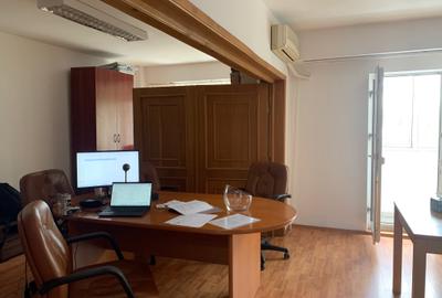 Apartament cu 4 camere decomandat în Tineretului - 3