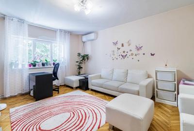 Apartament cu 3 camere decomandat, mobilat în Vitan