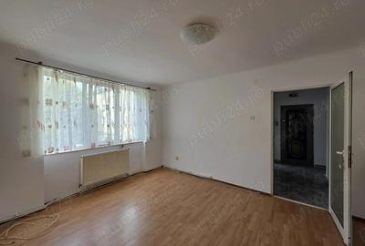 De inchiriat apartament etaj 1 ultracentral Deva, Casa de Cultura - 2