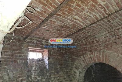 Casă cu 4 camere cu Canalizare în Unirii - 17