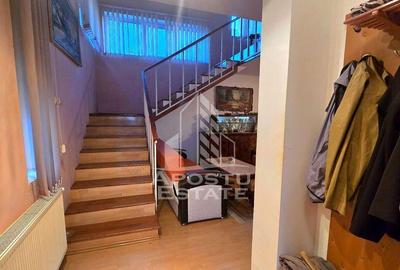 Casă cu 4 camere cu Teren 480 Mp în Mehala