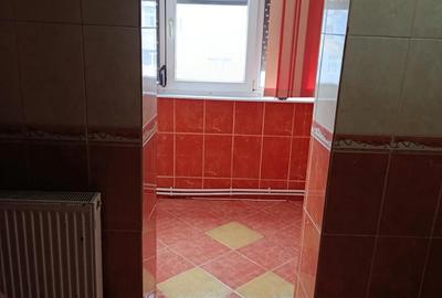 Apartament cu 3 camere decomandat în Buzaului - 5