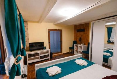 Casă cu 4 camere cu Teren 1800 Mp în Săvârșin