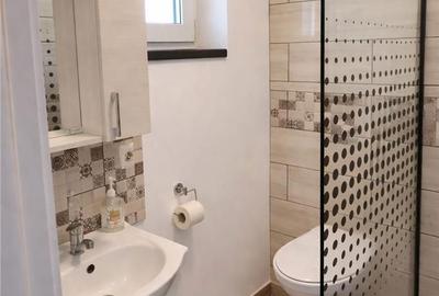 Casă cu 4 camere în Purcăreni - 2