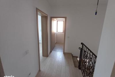 Casă cu 4 camere cu Teren 100 Mp în Valea Adâncă - 1