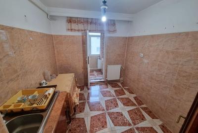 Complex Dacia-apartament 2 camere decomandat cu gaze - 2