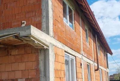 Casă cu 7 camere cu Teren 620 Mp în Beiuș - 1