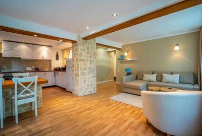 Apartament de Lux | Curte Privata, Garaj | Priveli?te Superba |Sinaia