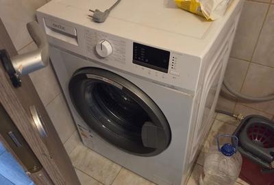 Garsonieră decomandată în Central - 4