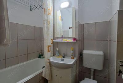 Zona Orizont - 3 camere semidecomandat balcon mobilat centrala etaj 2 - 9