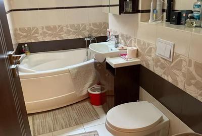 Apartament cu 4 camere decomandat în Funcționarilor - 9