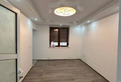 Apartament cu 3 camere decomandat în Central - 1