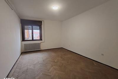 Apartament cu 4 camere decomandat în Grivița - 2