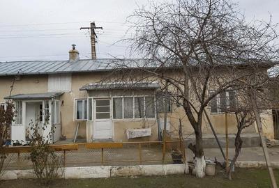 Casă cu 7 camere cu Teren 750 Mp în Central