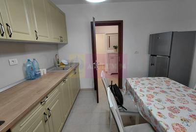 Apartament cu 3 camere decomandat în Decebal - 9