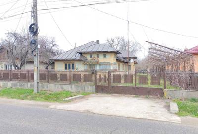 Casă cu 4 camere în Central - 2