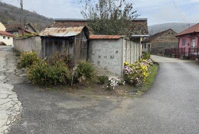 Casă cu 5 camere în Central - 2