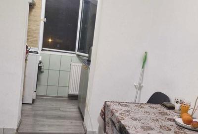Apartament cu 3 camere decomandat în Central - 2