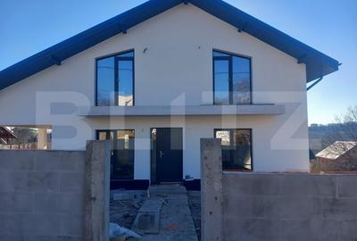 Vila moderna cu 5 camere in Valea Adanca, langa lac - 1