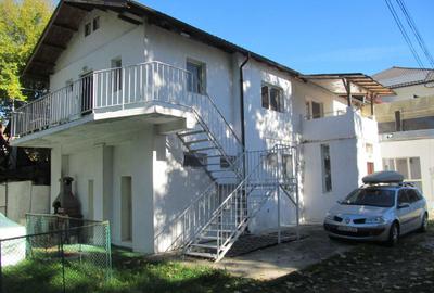 Apartament cu 3 camere decomandat în Central - 6