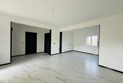 Duplex cu 3 camere cu Canalizare în Beregsău Mare - 4