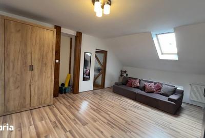 Casă cu 6 camere cu Teren 439 Mp în Petros - 14