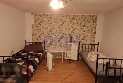 Casă cu Teren 250 Mp în Central